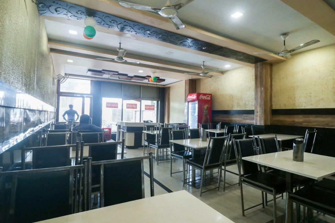 Hotel Oyo 48974 Shweta Residency