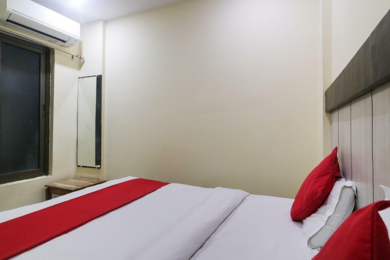 Hotel Oyo 48974 Shweta Residency