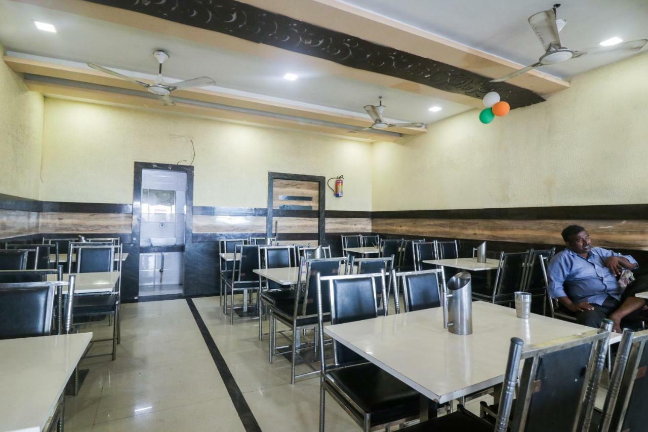 Oyo 48974 Shweta Residency 3*